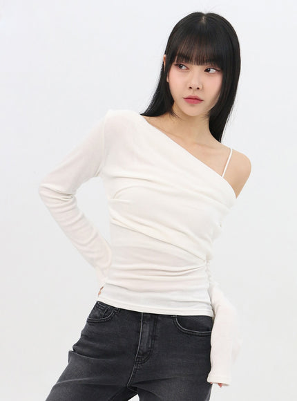 asymmetrical-off-shoulder-shirring-tee-in310