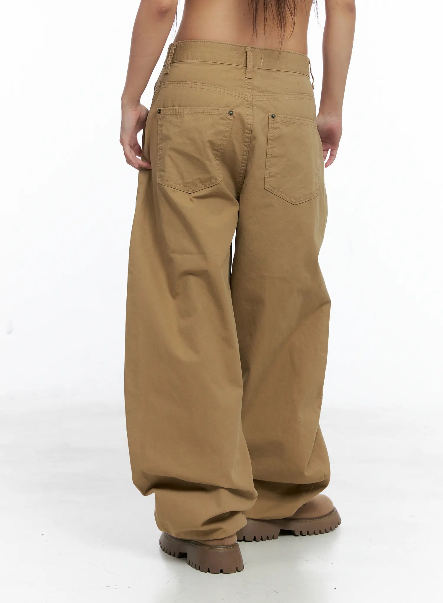 star-embellished-wide-leg-pants-cs504