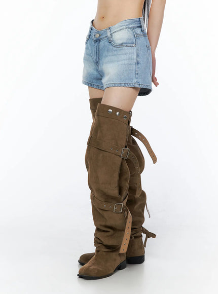 low-rise-hip-padded-denim-shorts-cu511