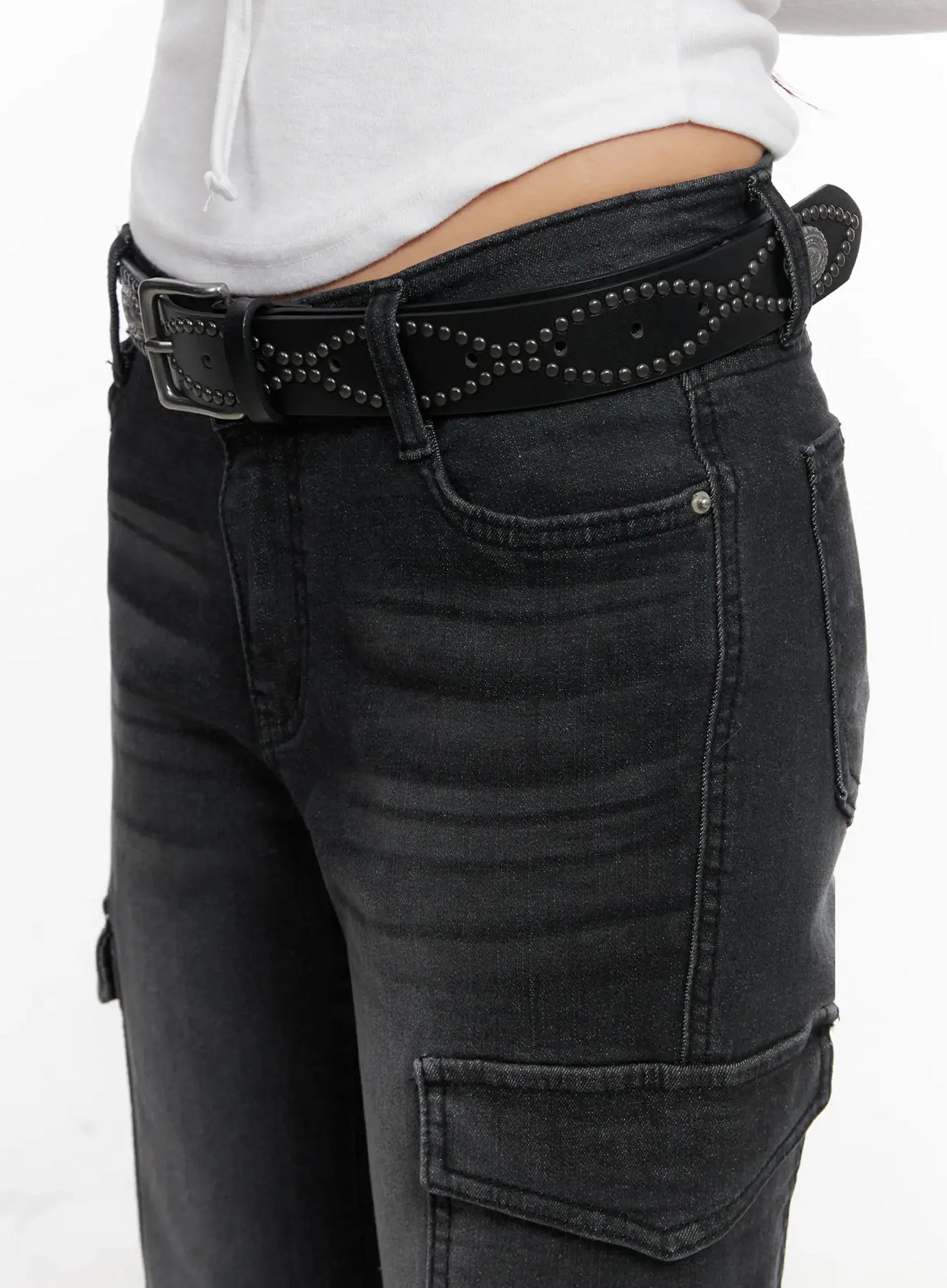 vintage-studded-belt-in514