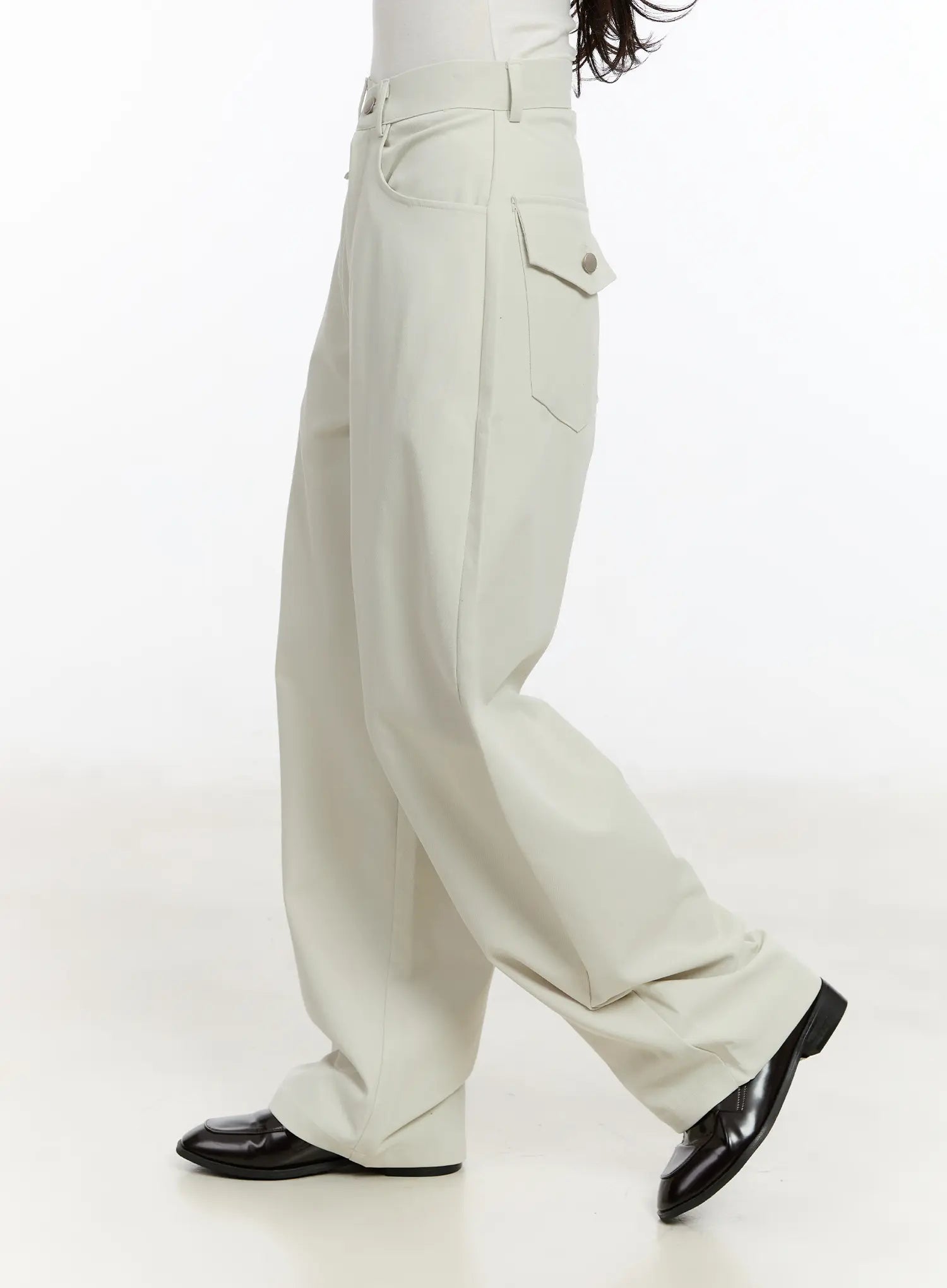 curved-pocket-wide-leg-pants-cm510