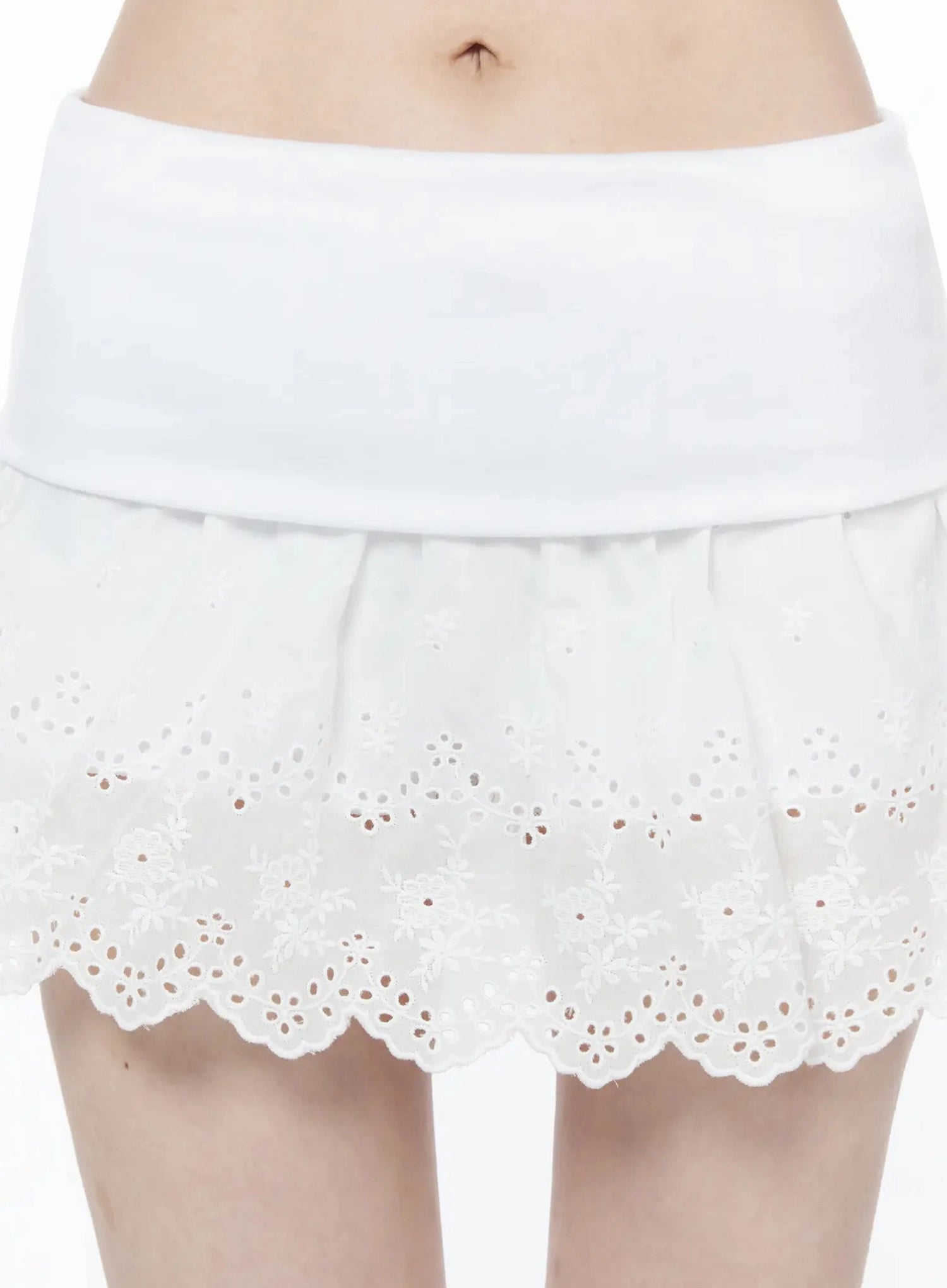 lace-hem-mini-skirt-iu512