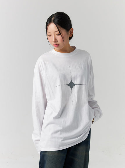 graphic-loose-fit-long-sleeve-tee-cs320