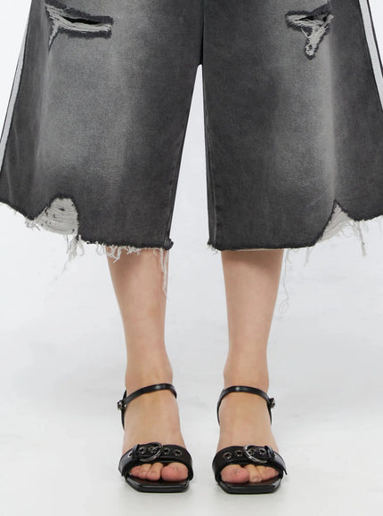 strappy-square-heel-sandals-iu509