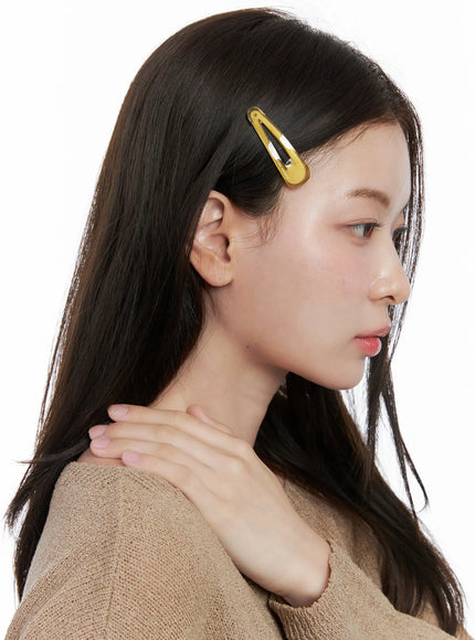 pastel-triangle-pin-co503