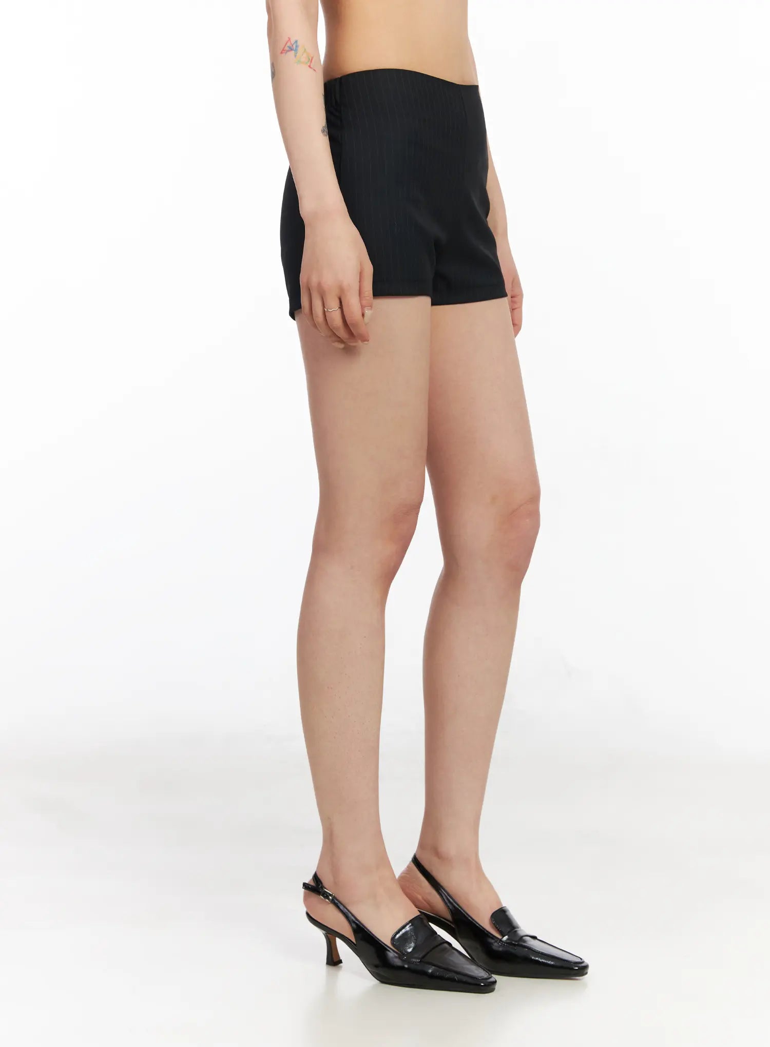 striped-tailored-mini-shorts-cm517