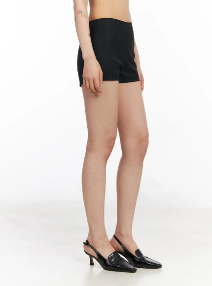 striped-tailored-mini-shorts-cm517