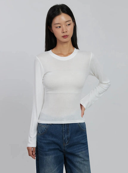 slim-round-long-sleeve-top-ij508