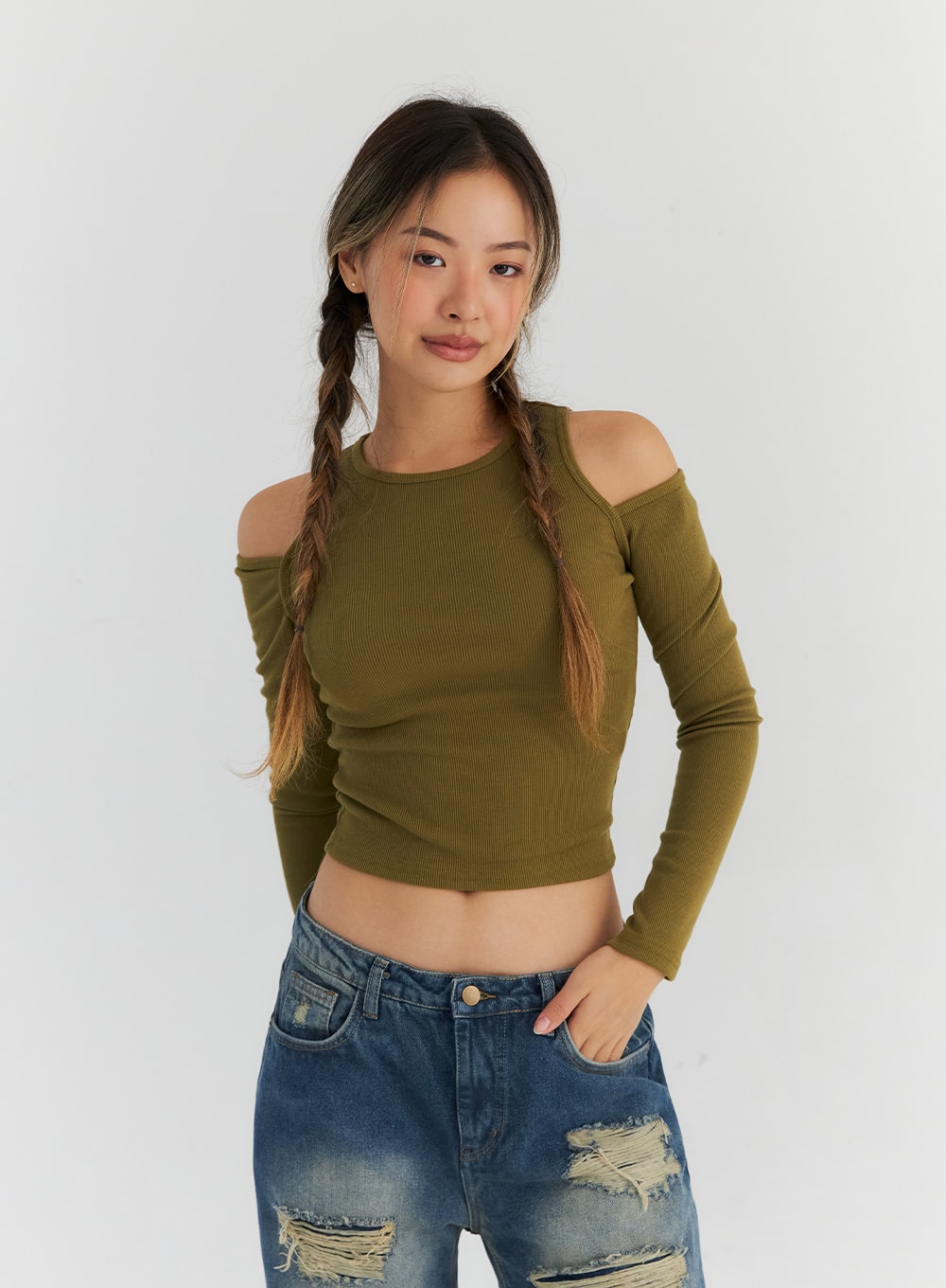 cut-out-slim-fit-crop-top-cn310