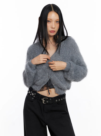 soft-knit-buttoned-cardigan-co517