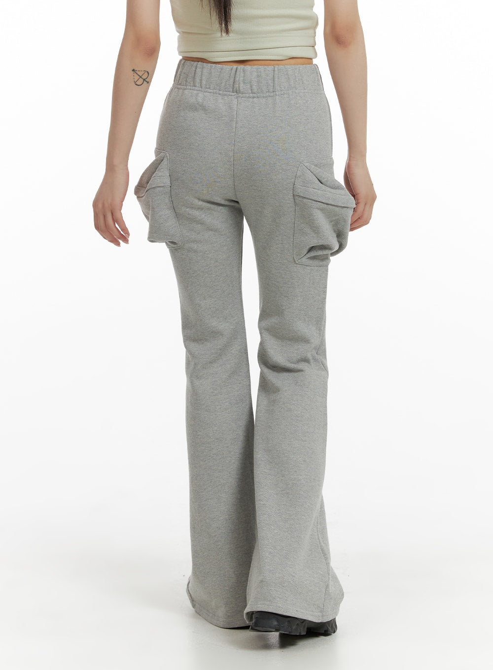 low-rise-pocketed-bootcut-sweatpants-cf429