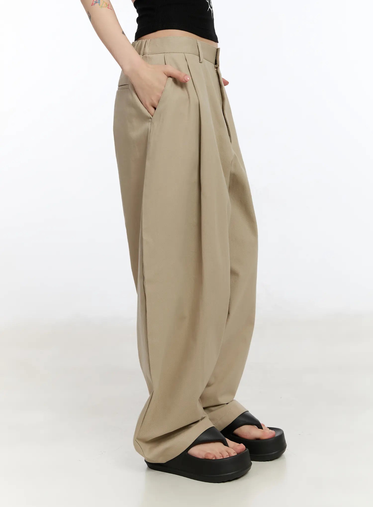 wide-pintuck-slacks-ca506