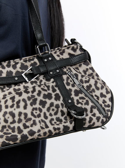 leopard-buckle-shoulder-bag-co431