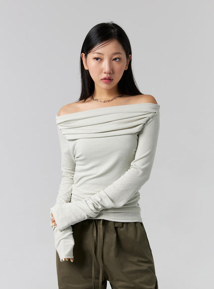 off-shoulder-long-sleeve-tee-cg329