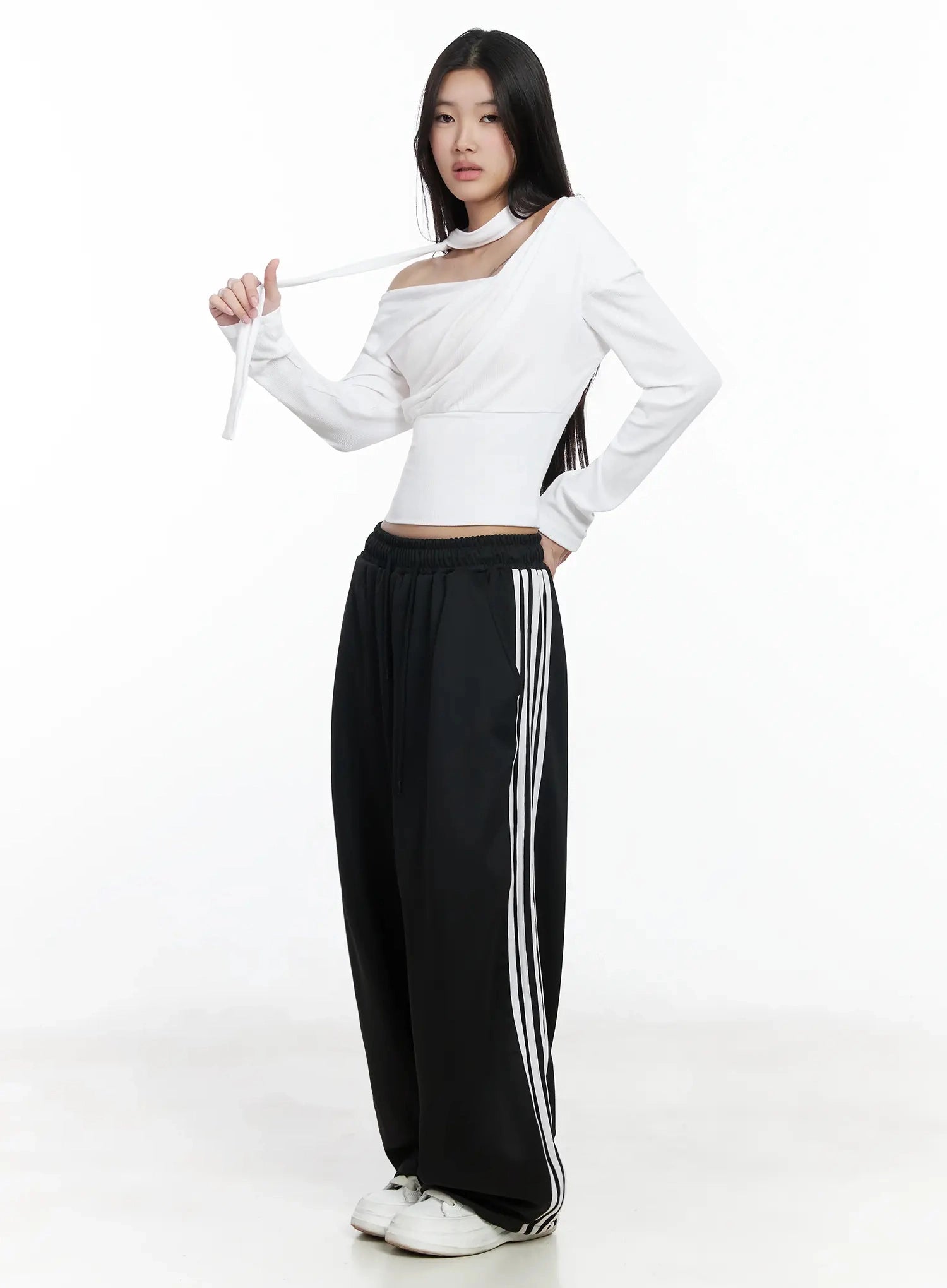 striped-track-pants-im506