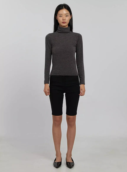 long-sleeve-slim-turtleneck-ij509