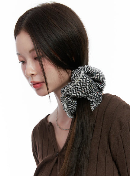 fringe-zigzag-pattern-scrunchie-co506