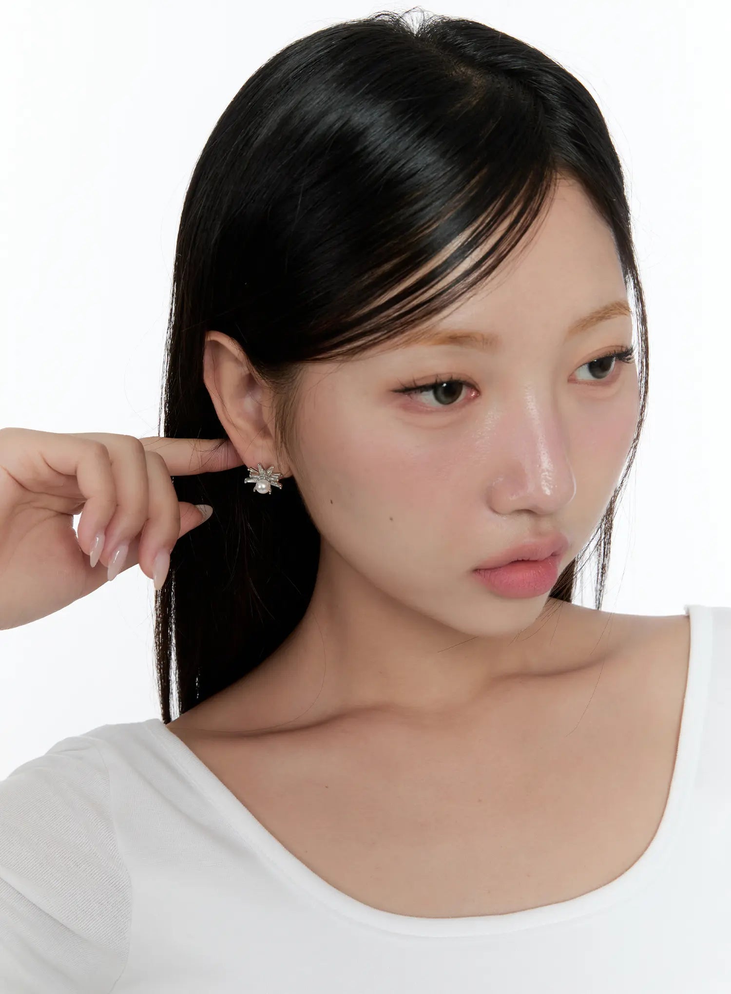 radiant-sun-faux-pearl-stud-earrings-cs518