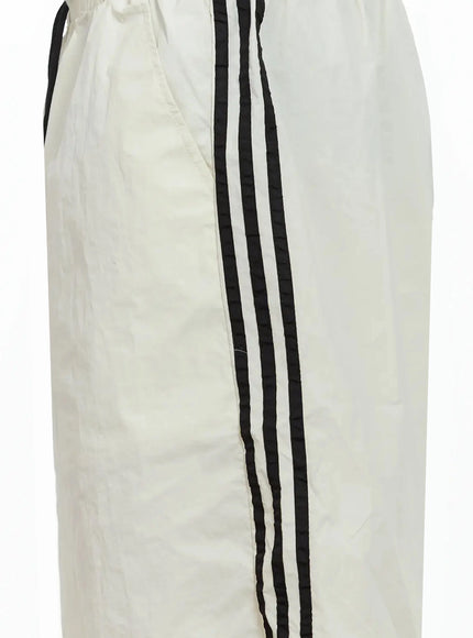 mens-lightweight-striped-track-shorts-il516