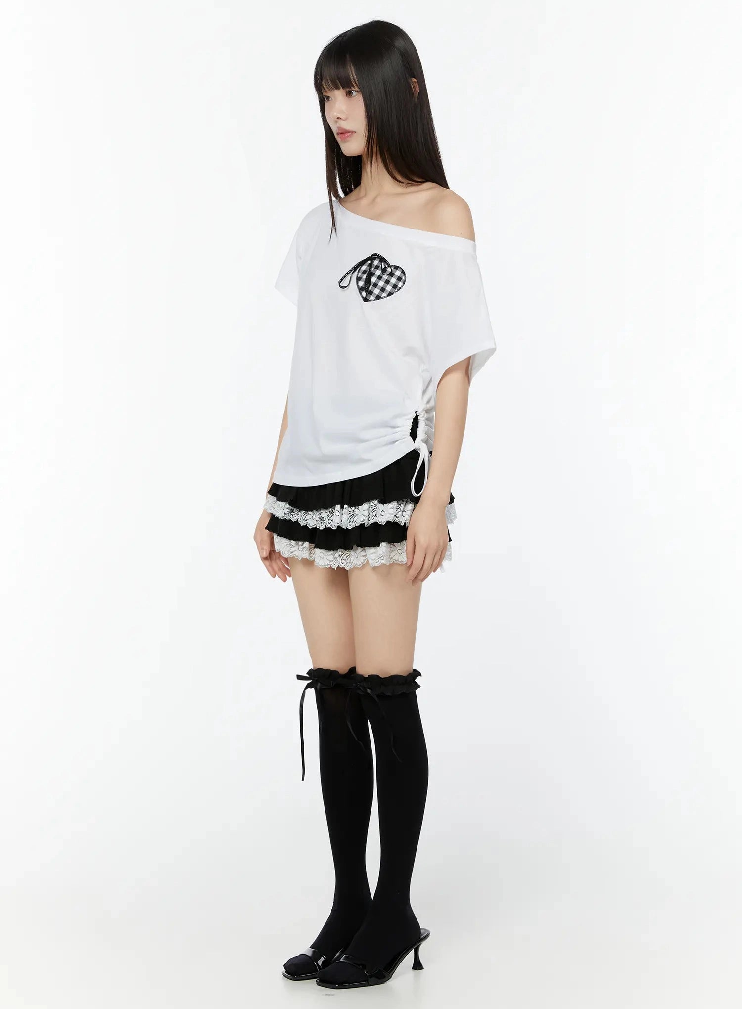heart-patch-one-shoulder-oversized-t-shirt-iu518
