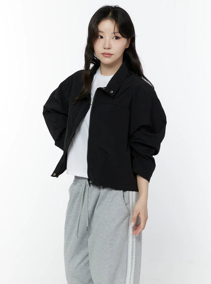 cropped-windbreaker-jacket-iy507