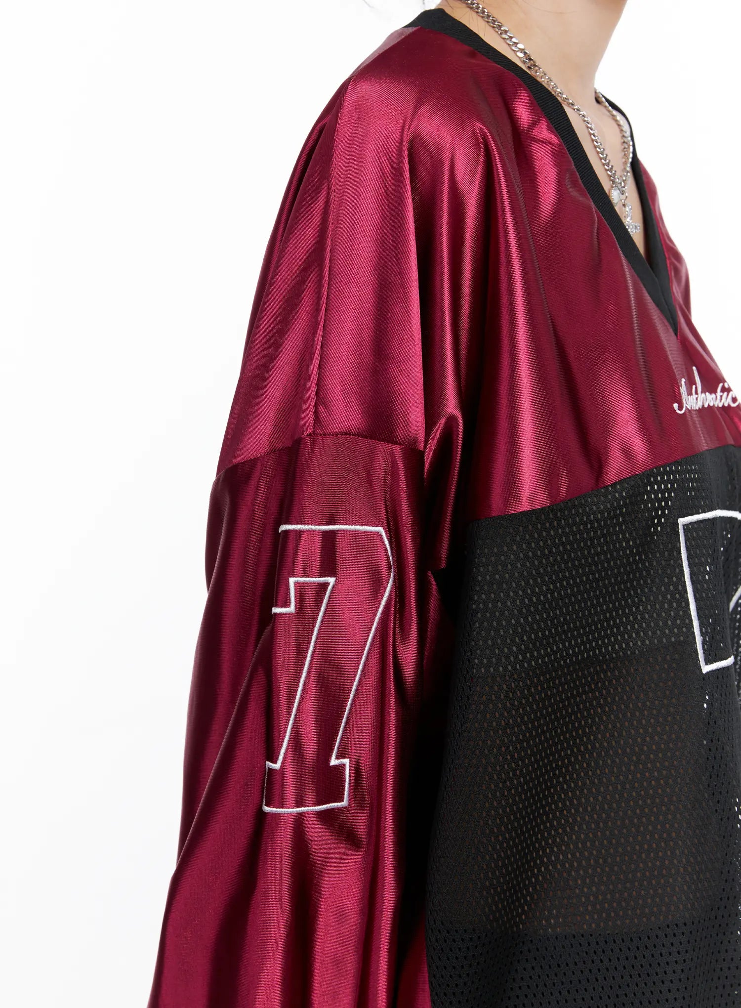 v-neck-graphic-jersey-top-cs512