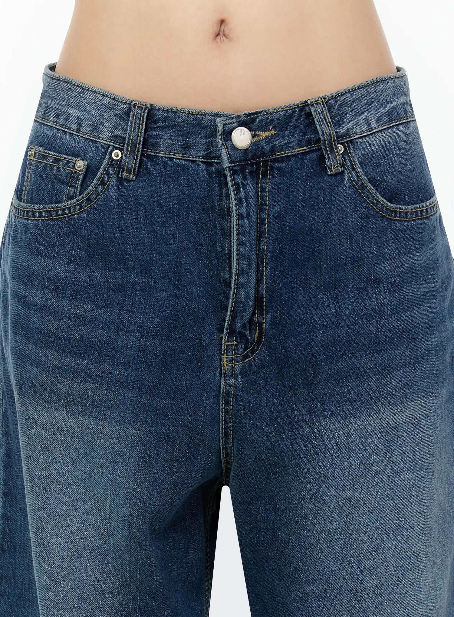 amos-wide-leg-washed-jeans-iu522