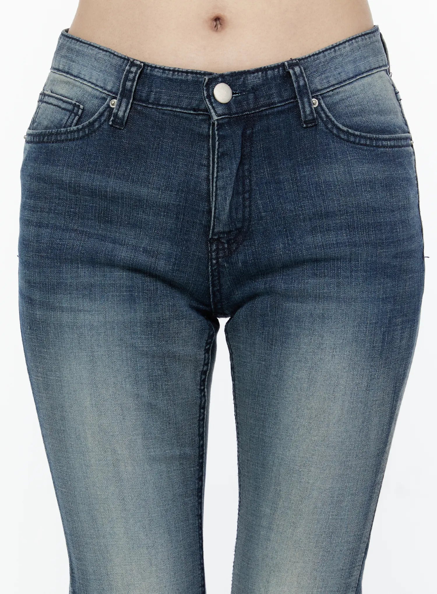 kumi-flared-low-rise-jeans-iu505