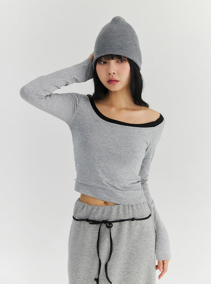 basic-u-neck-long-sleeve-crop-top-co327