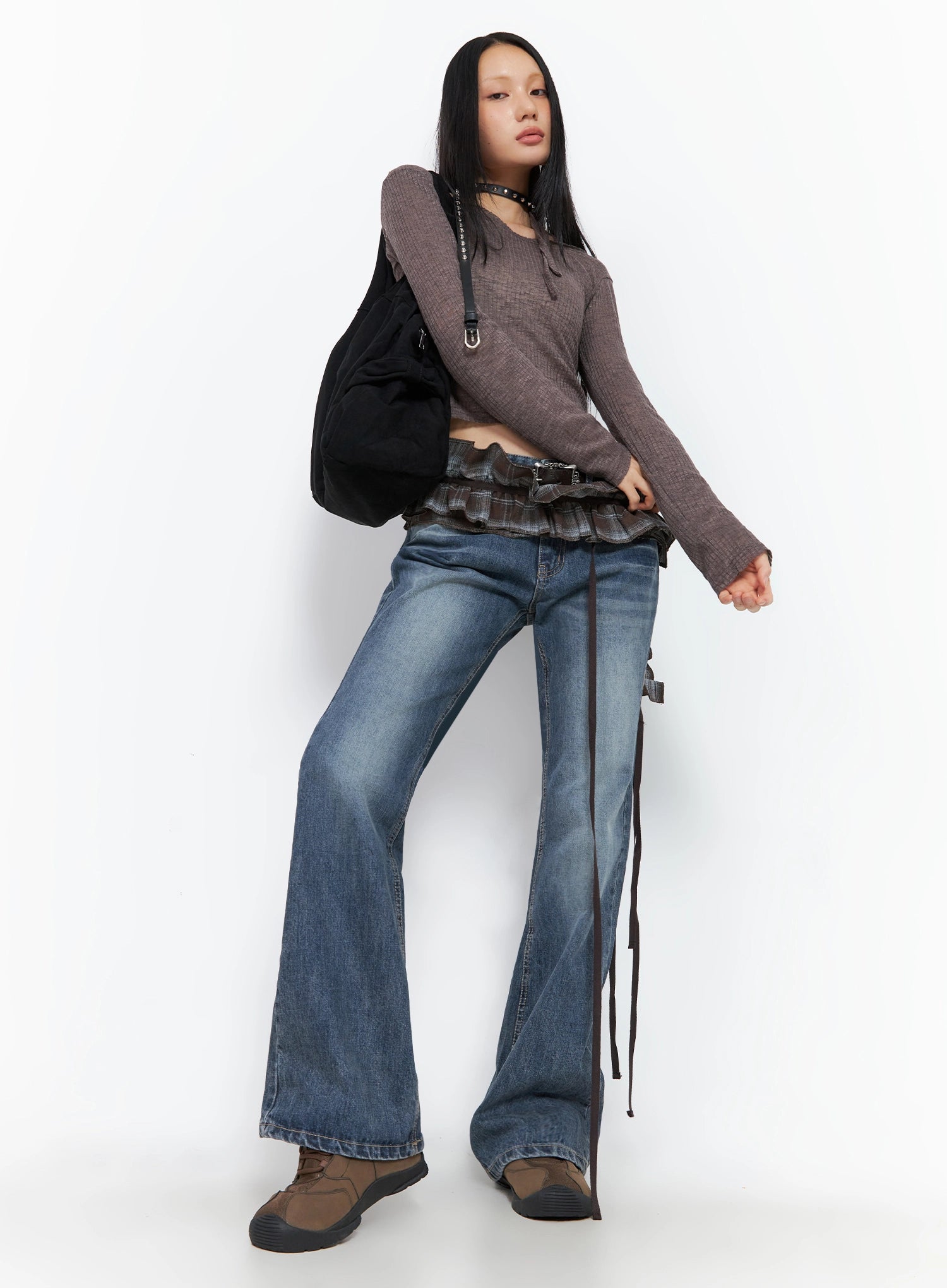 ribbed-halterneck-top-co516