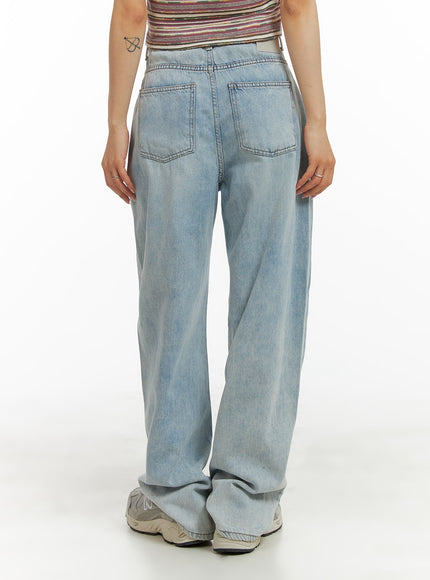 washed-denim-wide-fit-straight-jeans-ca408