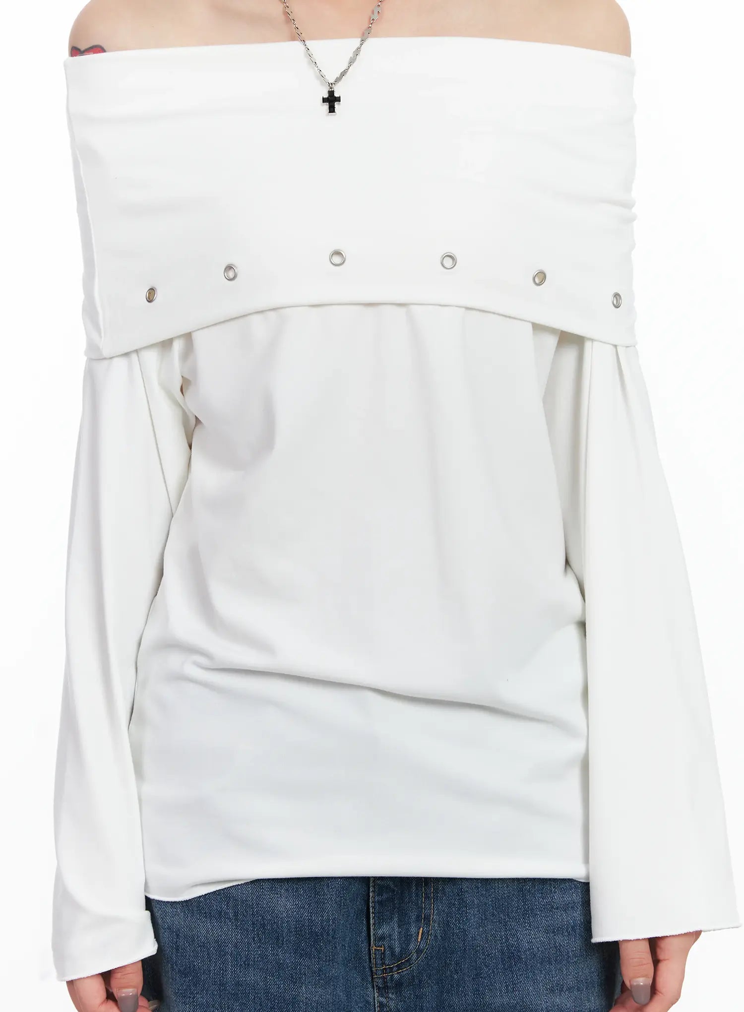 off-shoulder-eyelet-top-cn528