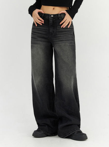 back-slit-washed-wide-leg-jeans-cn306