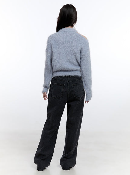 chic-cut-out-sweater-on418