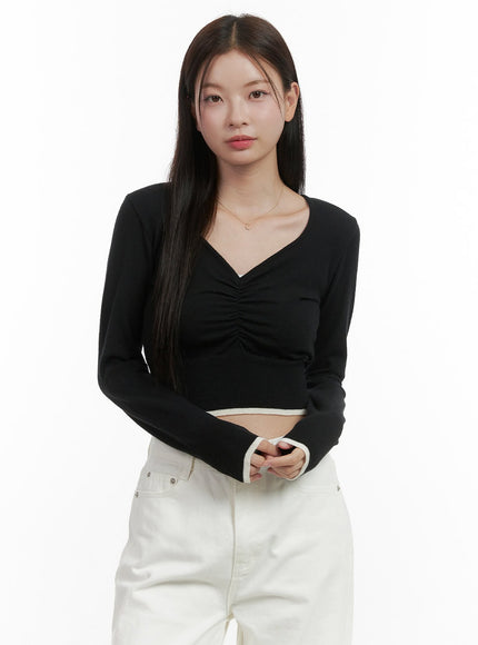 slim-fit-v-neck-crop-knit-top-oo416