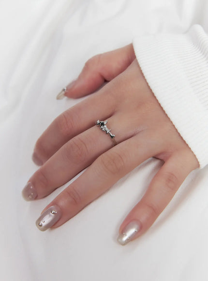 simple-black-cubic-ring-cf525