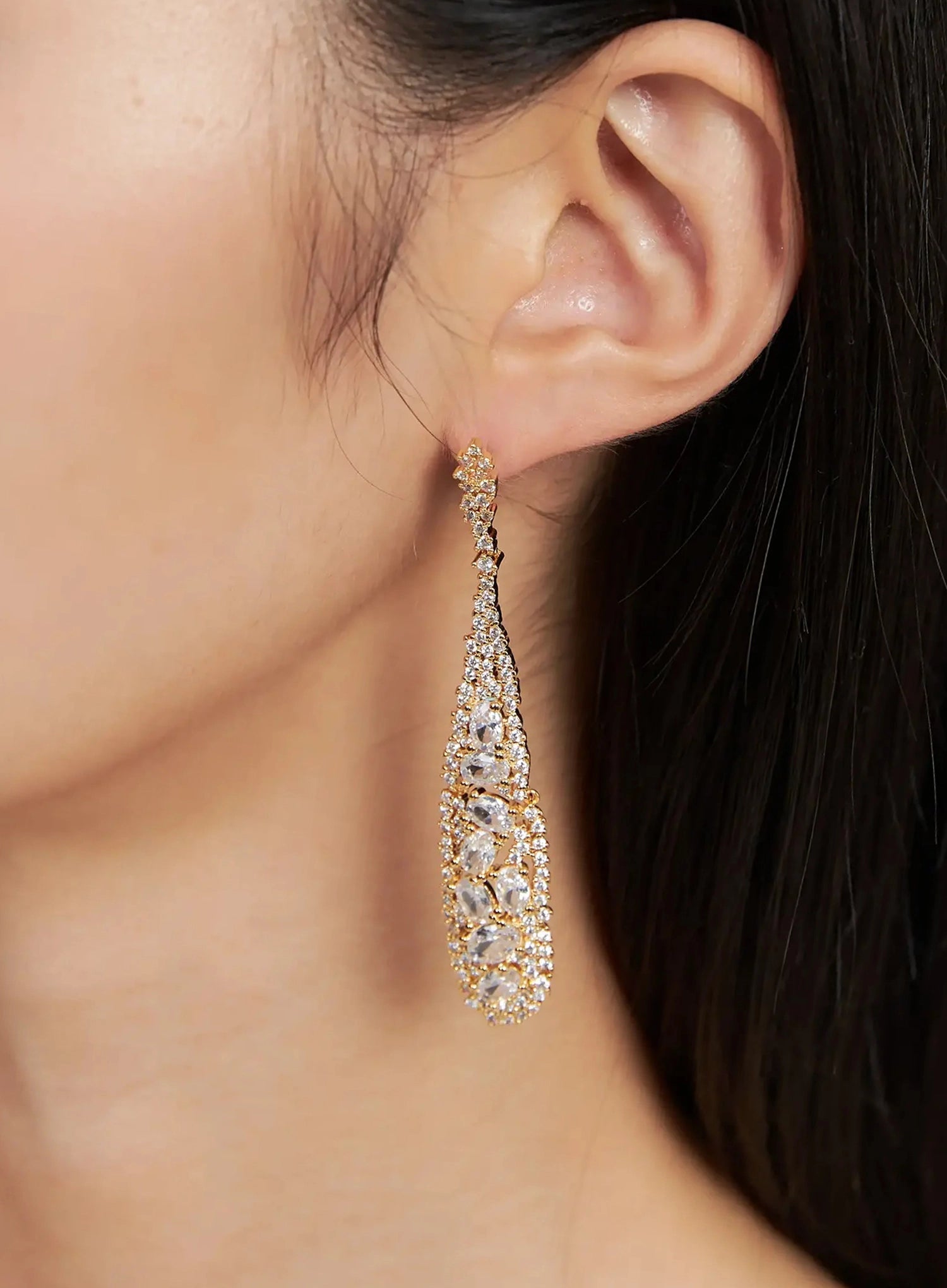 elegant-teardrop-earrings-is515
