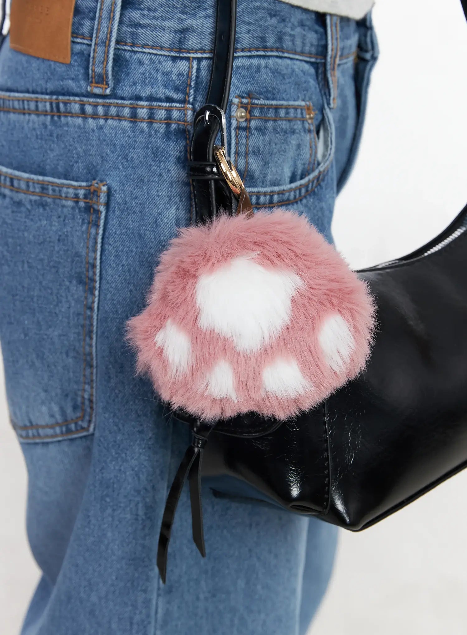 fluffy-bag-charm-cm519