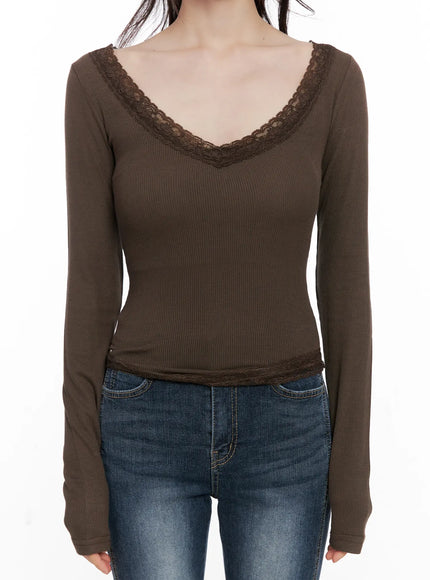 slim-ribbed-lace-trim-top-cg519