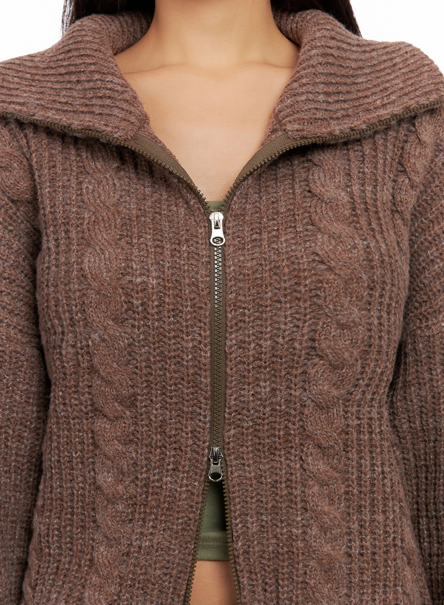 chunky-knit-twist-zip-up-cardigan-ig528
