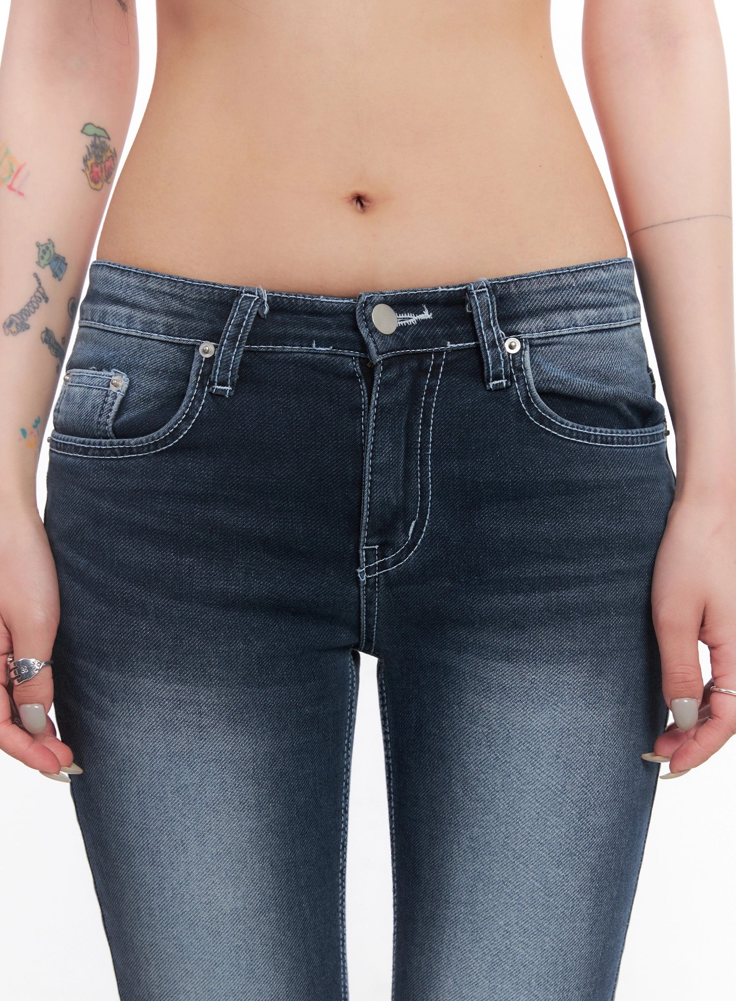 xinyu-low-rise-flared-denim-pants-ic503