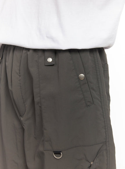 mens-nylon-pocketed-wide-fit-shorts-ia510