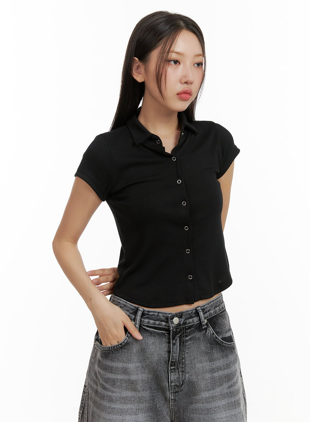 buttoned-collar-crop-tee-cu405