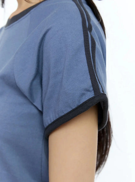 two-tone-graphic-tee-iu524