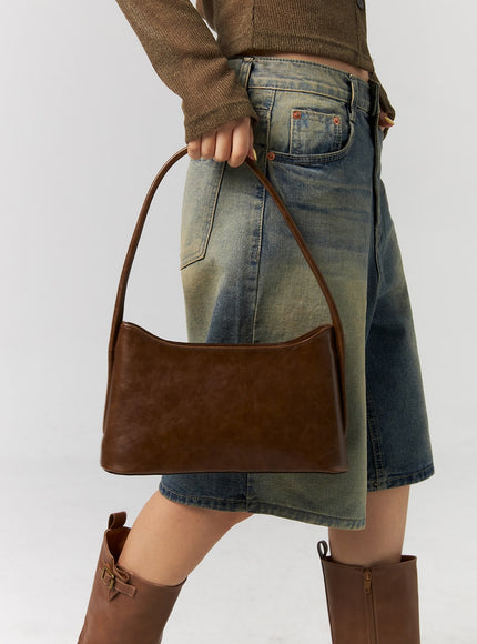 square-shoulder-bag-cg315