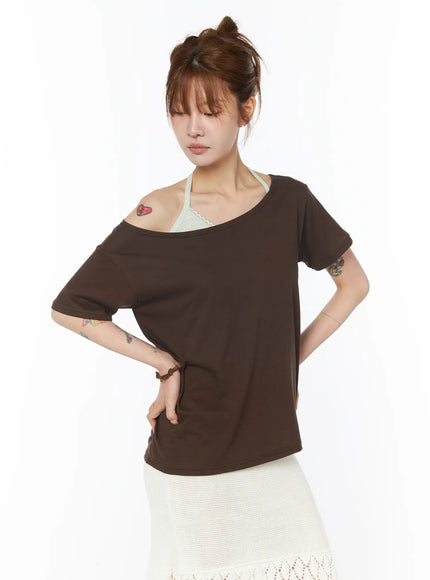 off-shoulder-boxy-tee-cy527