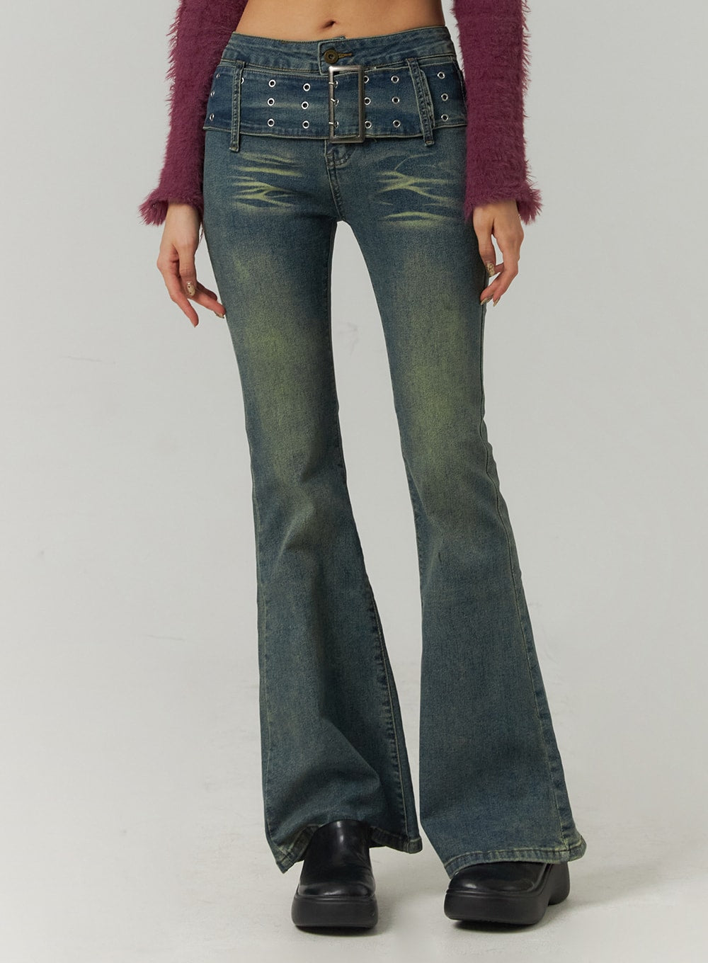 low-waist-buckle-flared-denim-jeans-cj419 / Blue
