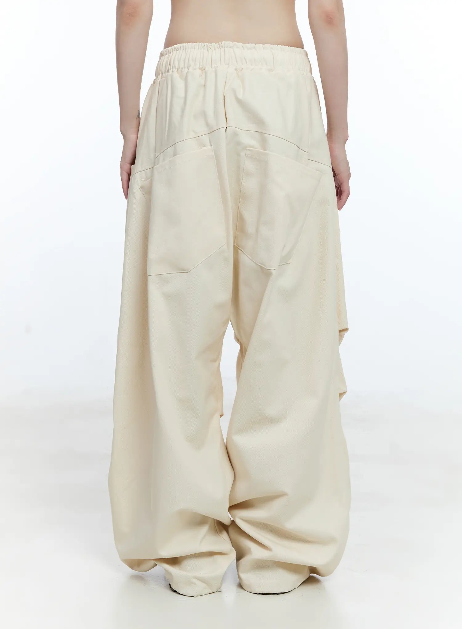 oversized-pintuck-wide-leg-pants-cg507