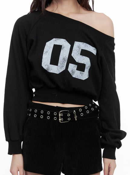 off-shoulder-crop-sweatshirt-cn510