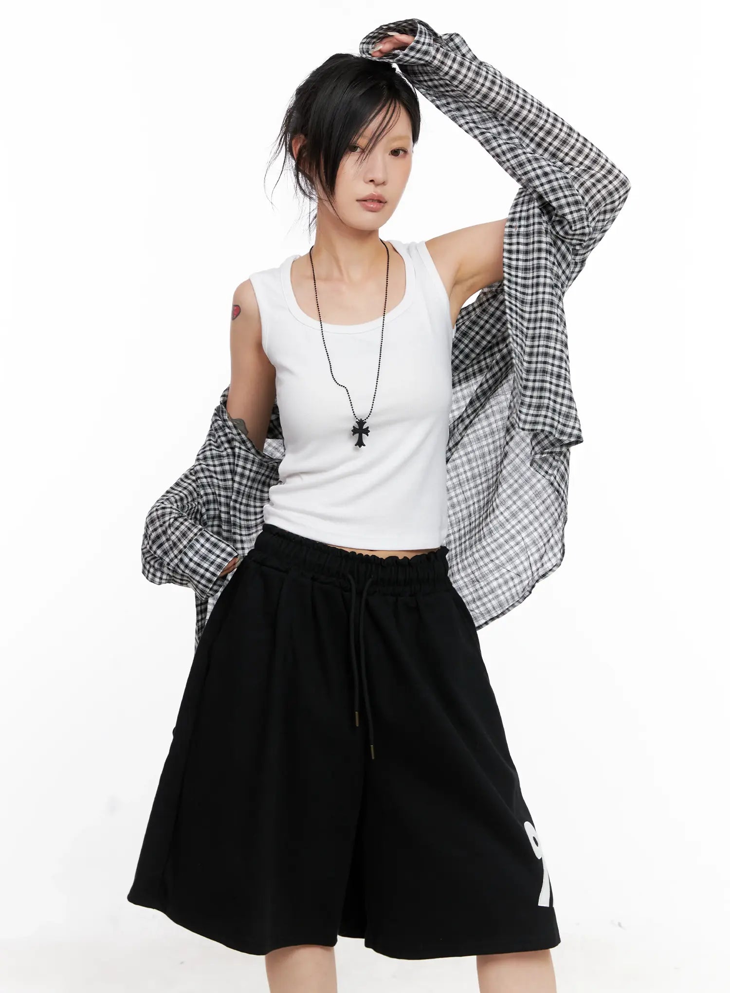 black-cross-pendant-necklace-cl528